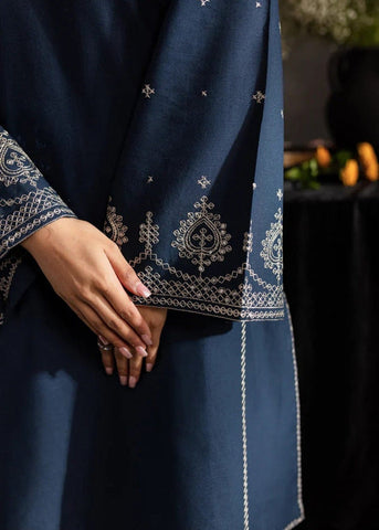 LAAM - 2 PIECE UNSTICED IN DHANAK seq emb LAAM - 2 PIECE UNSTICED IN DHANAK seq emb